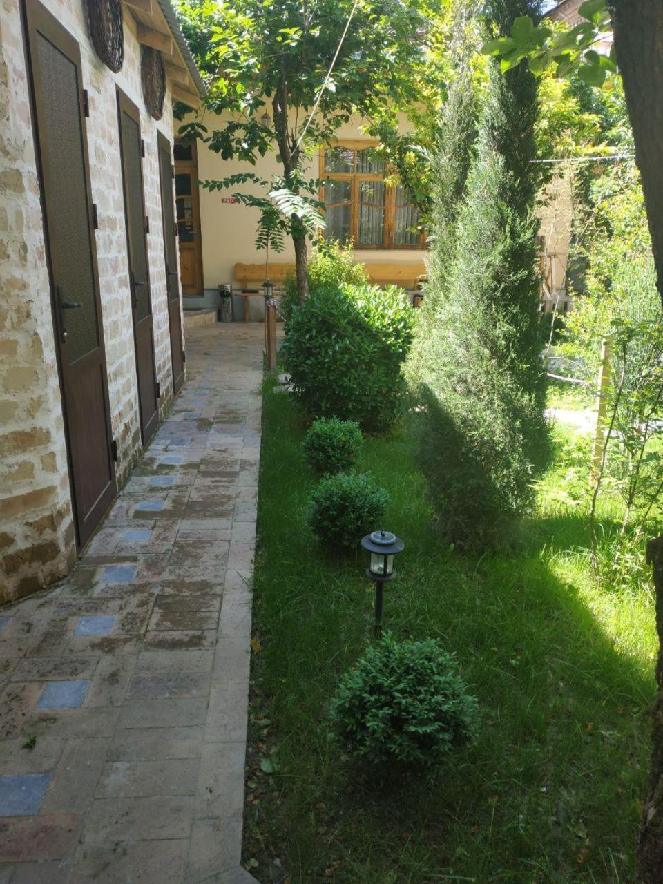 Sim Sim Hostel & Guest House Near The Church 사마르칸트 외부 사진