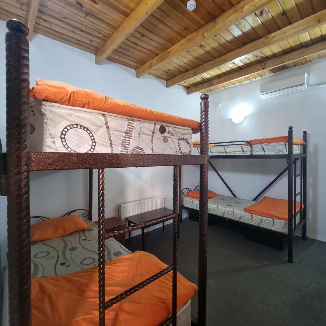 Sim Sim Hostel & Guest House Near The Church 사마르칸트 외부 사진